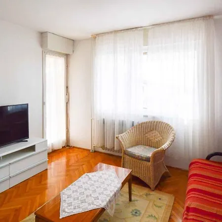 Apartman 45 Póla