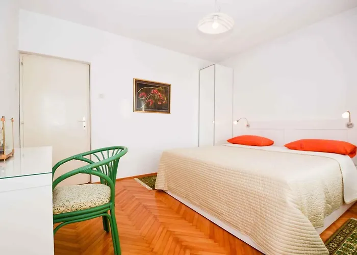 45 Apartment