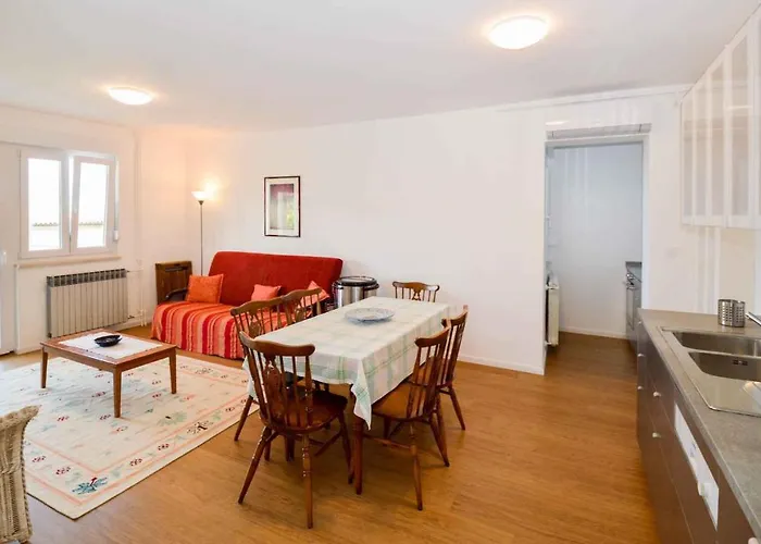 45 Apartment *